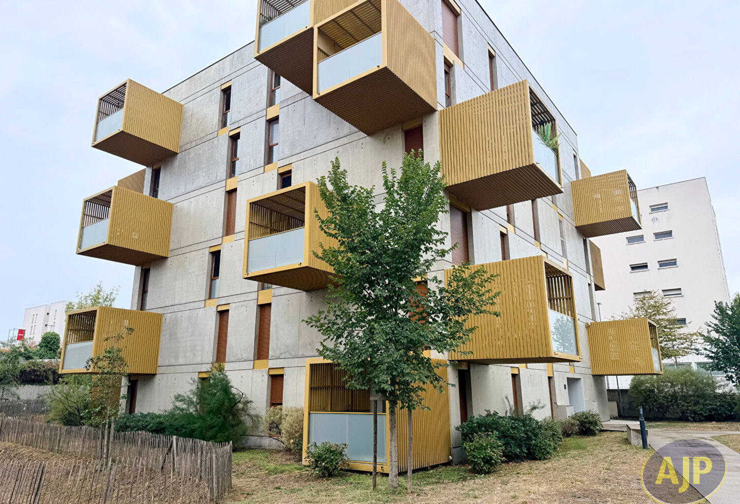 À vendre :  T2 avec parking privé dans une résidence récente, Lormont ! — photo 1