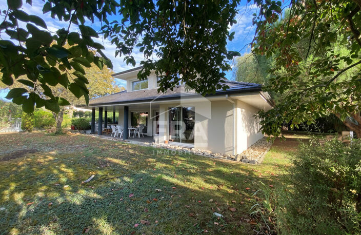 IDRON : Maison T4 de 165 m² au calme avec jardin et garage — photo 4