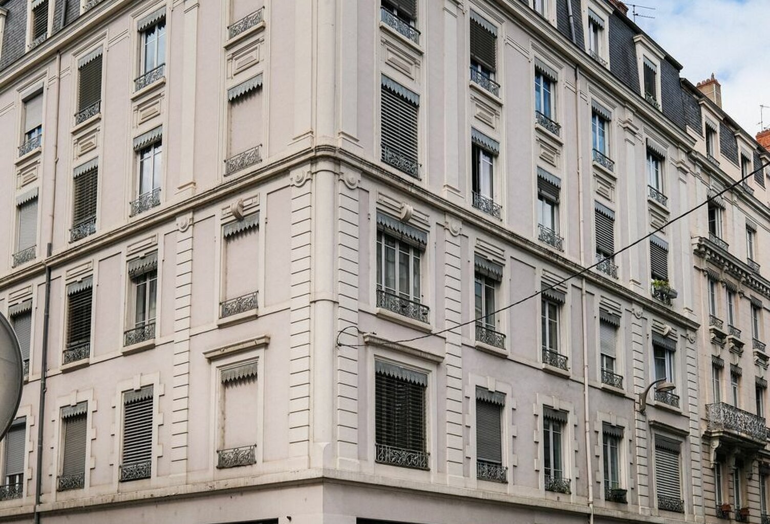 BUREAUX à LOUER — photo 1