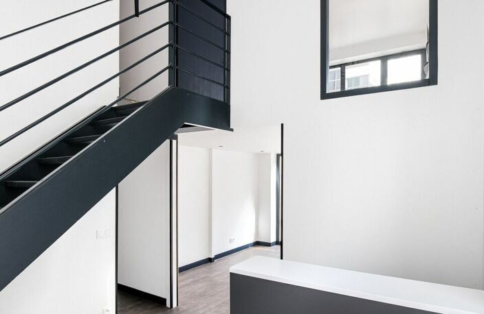 BUREAUX à LOUER — photo 2
