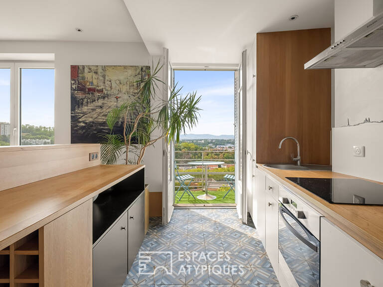 Appartement rénové par architecte avec balcons et vue dégagée — photo 1