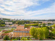 Appartement rénové par architecte avec balcons et vue dégagée — photo 2