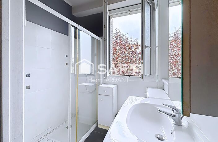 Jardin, Garage, Cinq chambres en Ville — photo 3