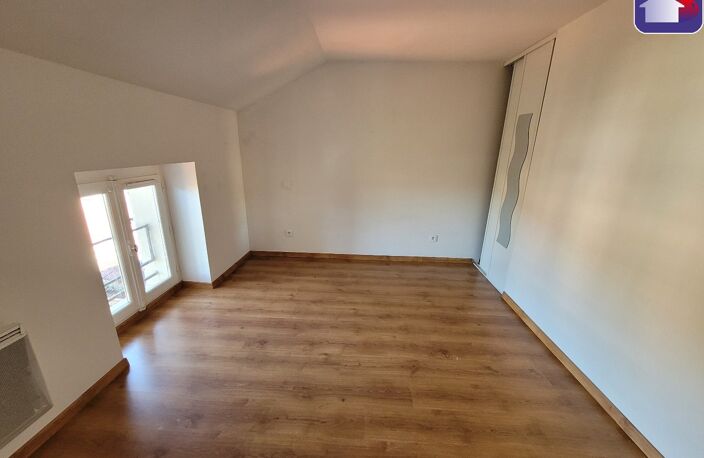 APPARTEMENT T2 PROCHE CENTRE VILLE — photo 4