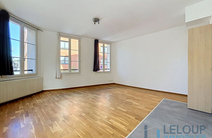À LOUER - Appartement F2 rénové de 49 m² - ROUEN, rue du Renard — photo 2
