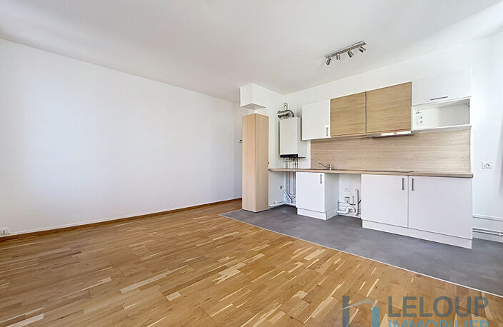 À LOUER - Appartement F2 rénové de 49 m² - ROUEN, rue du Renard — photo 3