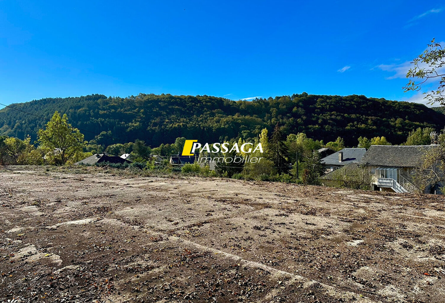 A VENDRE - Terrain à bâtir de 1 181 m² - SEVERAC D'AVEYRON — photo 1