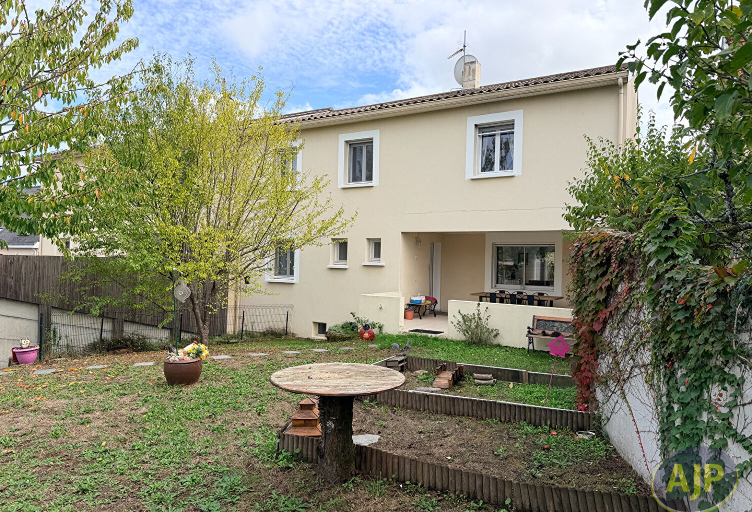 MAISON FAMILIALE COUERON — photo 1