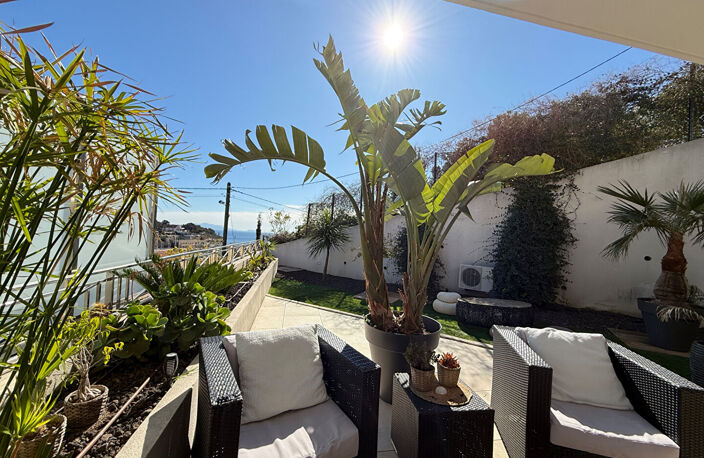 Appartement à louer T4  d'un grand standing de 162 m2 avec ascenseur, double garage et une place de parking privativeproche port de CARRY LE ROUET — photo 2