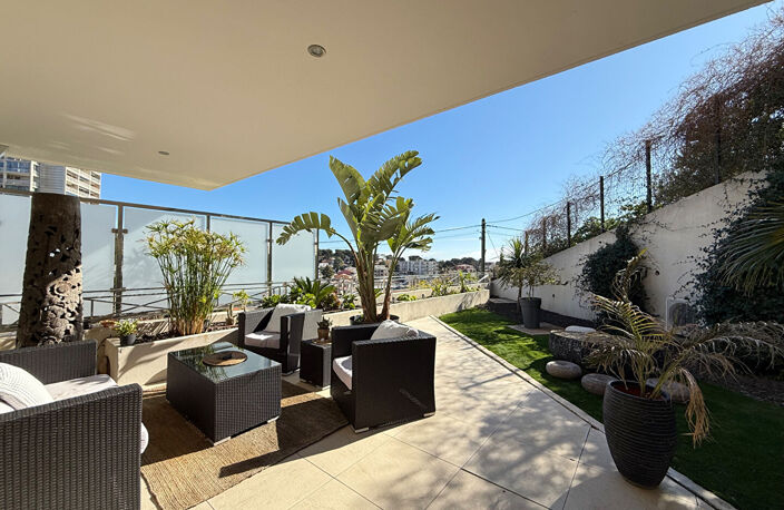 Appartement à louer T4  d'un grand standing de 162 m2 avec ascenseur, double garage et une place de parking privativeproche port de CARRY LE ROUET — photo 4