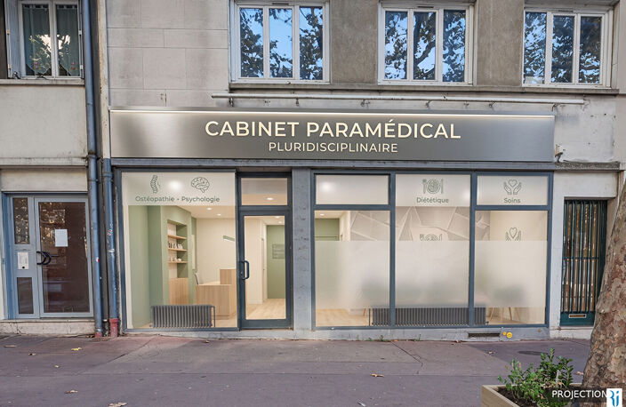 À LOUER ? LOCAL 54 M² AVEC VITRINE + 43 M² EN SOUS-SOL ? ROUEN — photo 3