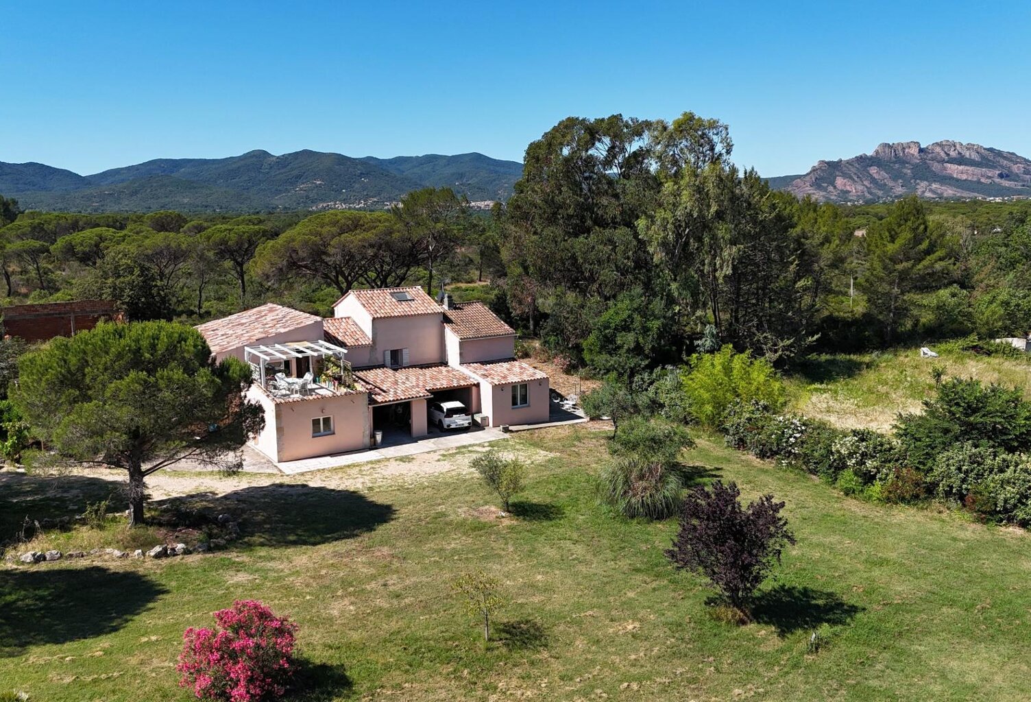 Maison lumineuse avec 2 appartements indépendants  Puget-sur-Argens — photo 1