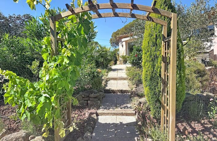 Maison lumineuse avec 2 appartements indépendants  Puget-sur-Argens — photo 3