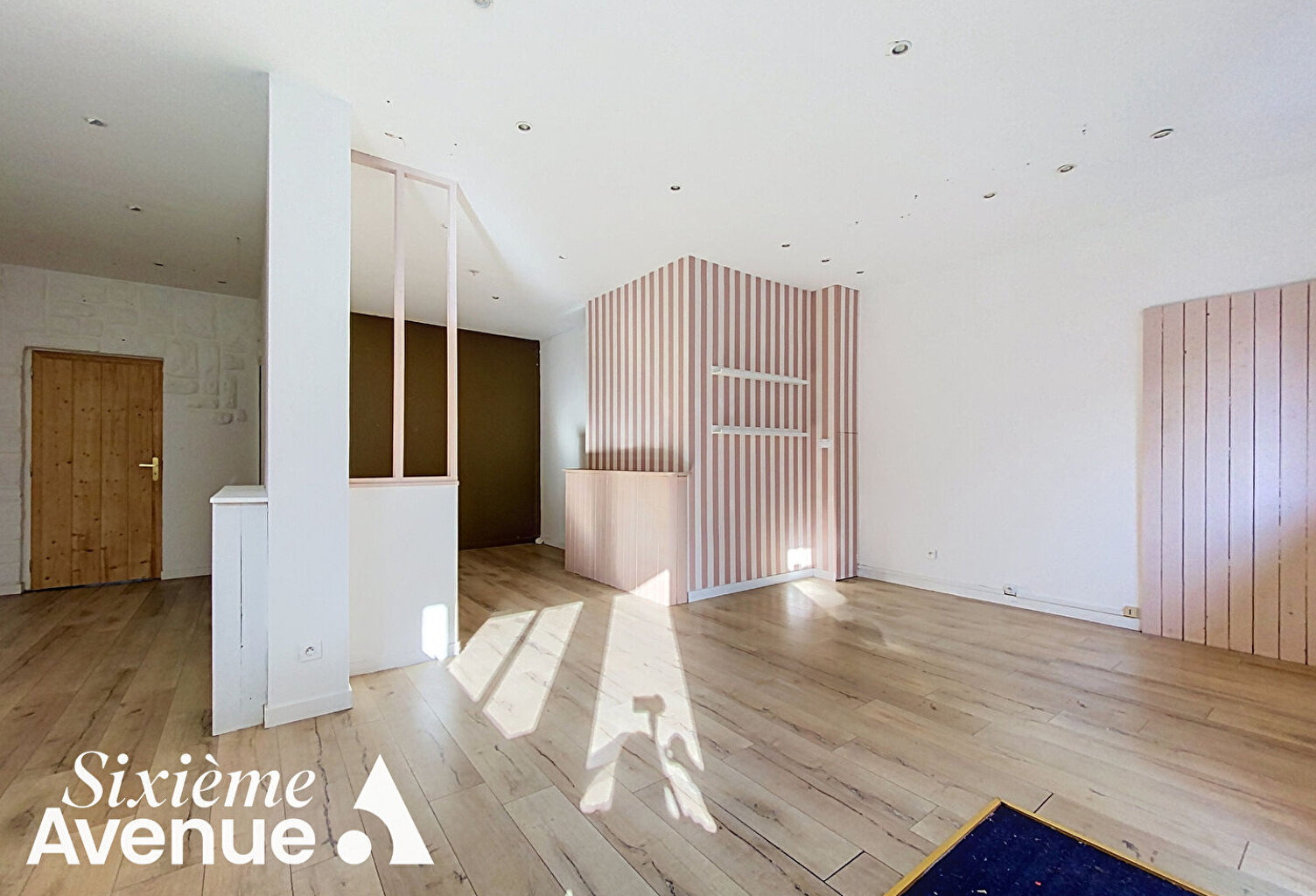 Local 57m² centre-ville — photo 1