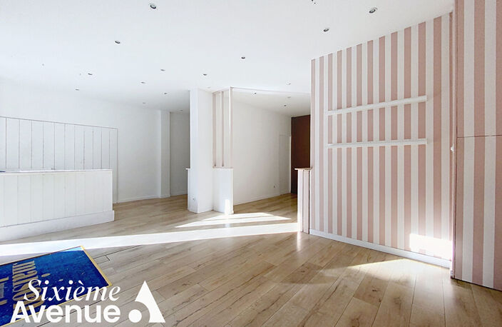 Local 57m² centre-ville — photo 2
