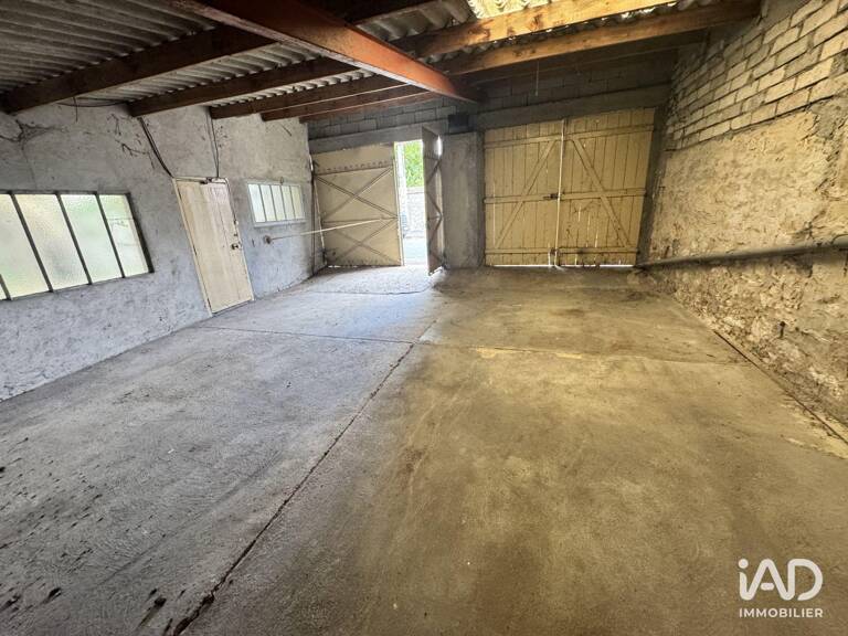 Location Garage 70 m&sup2; — photo 1