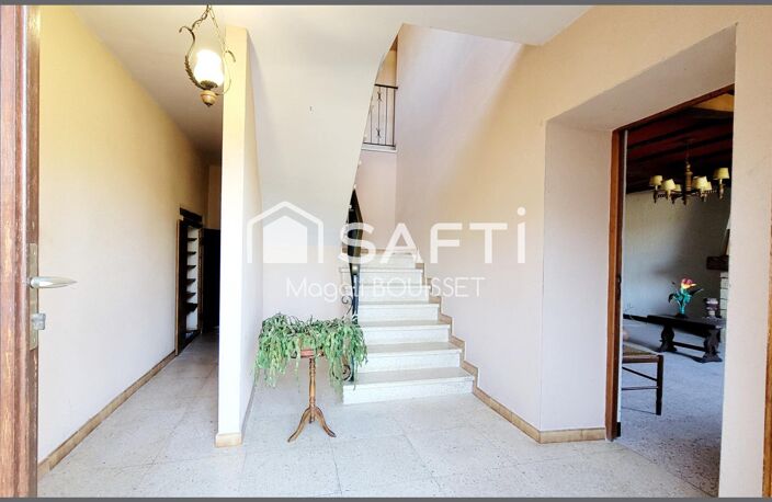 Maison de caractère à potentiel, dépendances, garage, porche, terrains, environnement calme et sans vis a vis. — photo 4