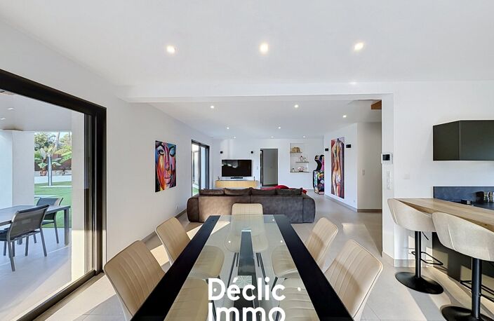 VILLA CONTEMPORAINE D'EXCEPTION - 4 CHAMBRES - PISCINE - GARAGE - ROQUEFORT-LES-PINS — photo 4