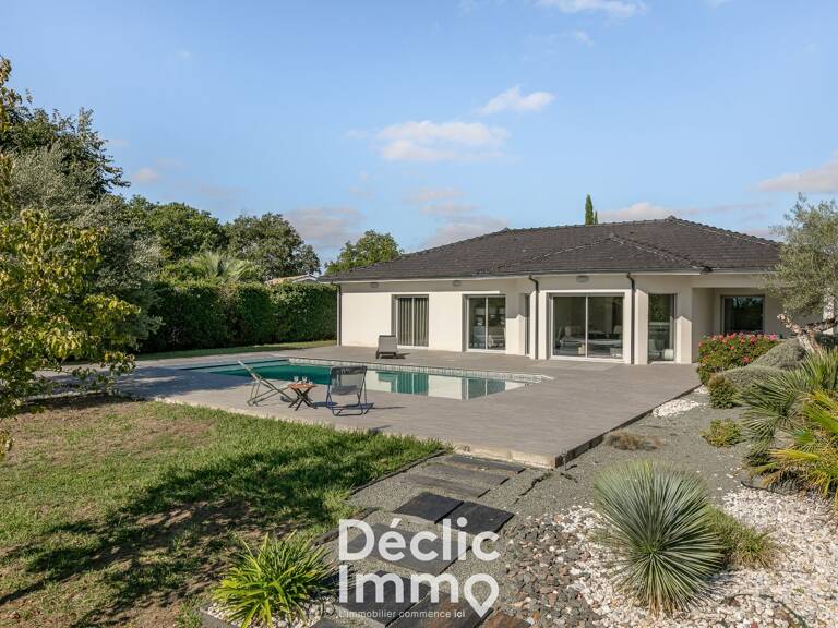 Maison contemporaine de plain-pied de 166 m² avec piscine, sur un terrain paysager de 1 500 m² à 15 min de Bordeaux — photo 1
