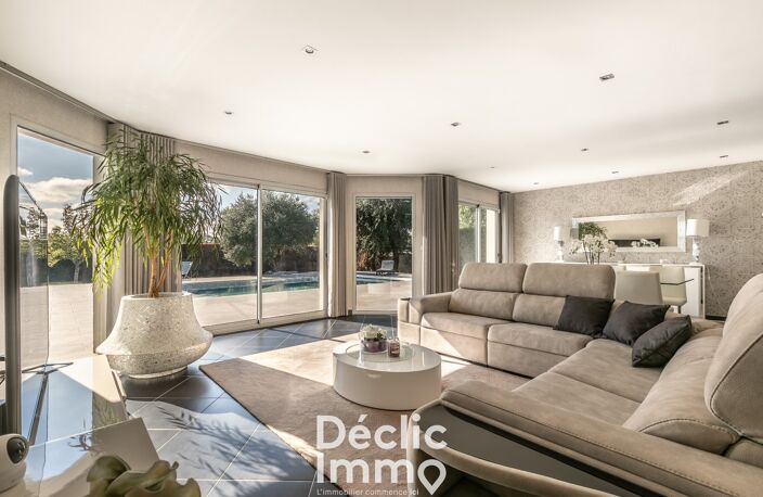 Maison contemporaine de plain-pied de 166 m² avec piscine, sur un terrain paysager de 1 500 m² à 15 min de Bordeaux — photo 4