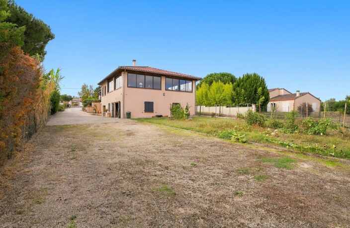 Maison de 7 pièces de 210 m² à Bruguières — photo 2
