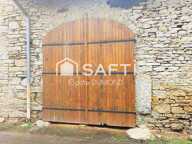Jolie maison de village de 41 m2 à rénover entièrement disposant de combles, un garage et une grange. — photo 3