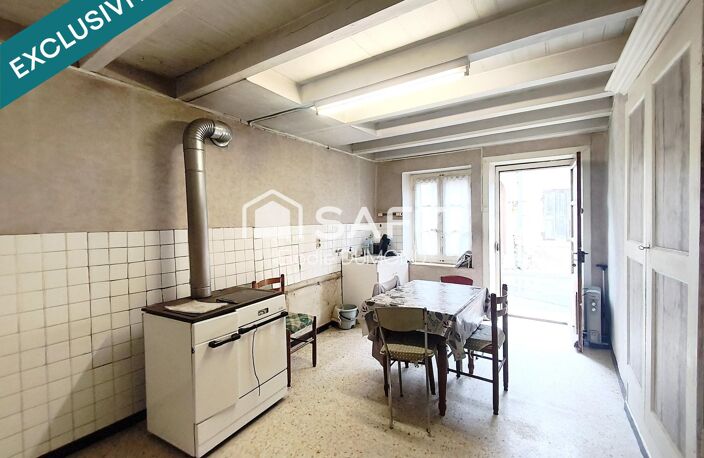 Jolie maison de village de 41 m2 à rénover entièrement disposant de combles, un garage et une grange. — photo 5