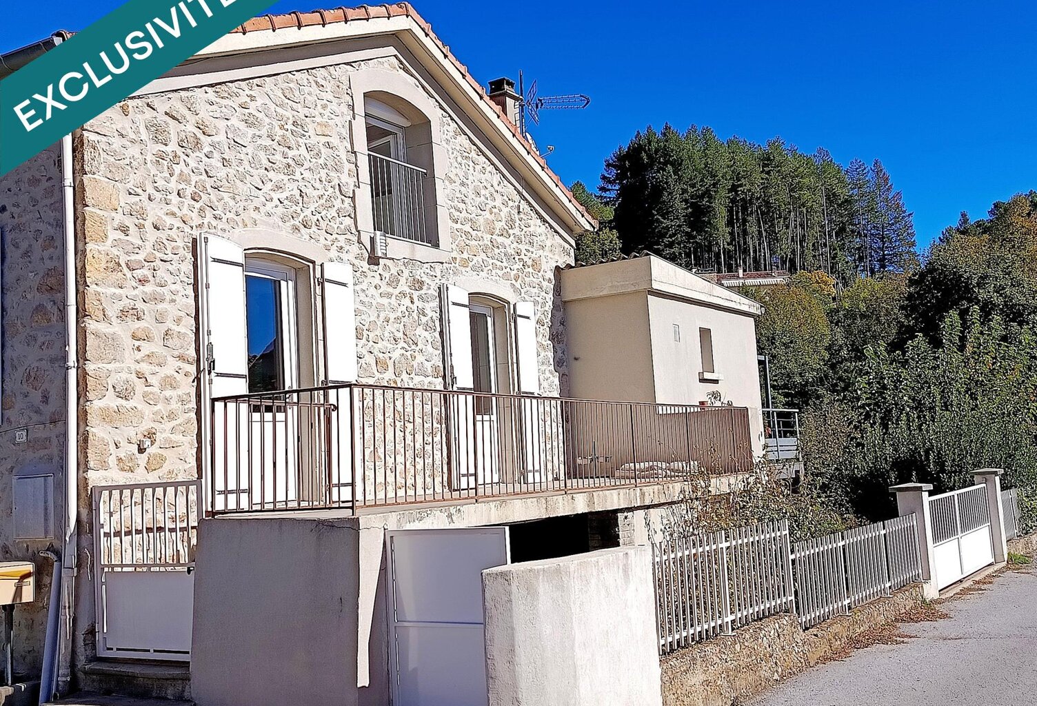 A Saisir maison en pierre renovée au coeur du village de MEYRAS — photo 1