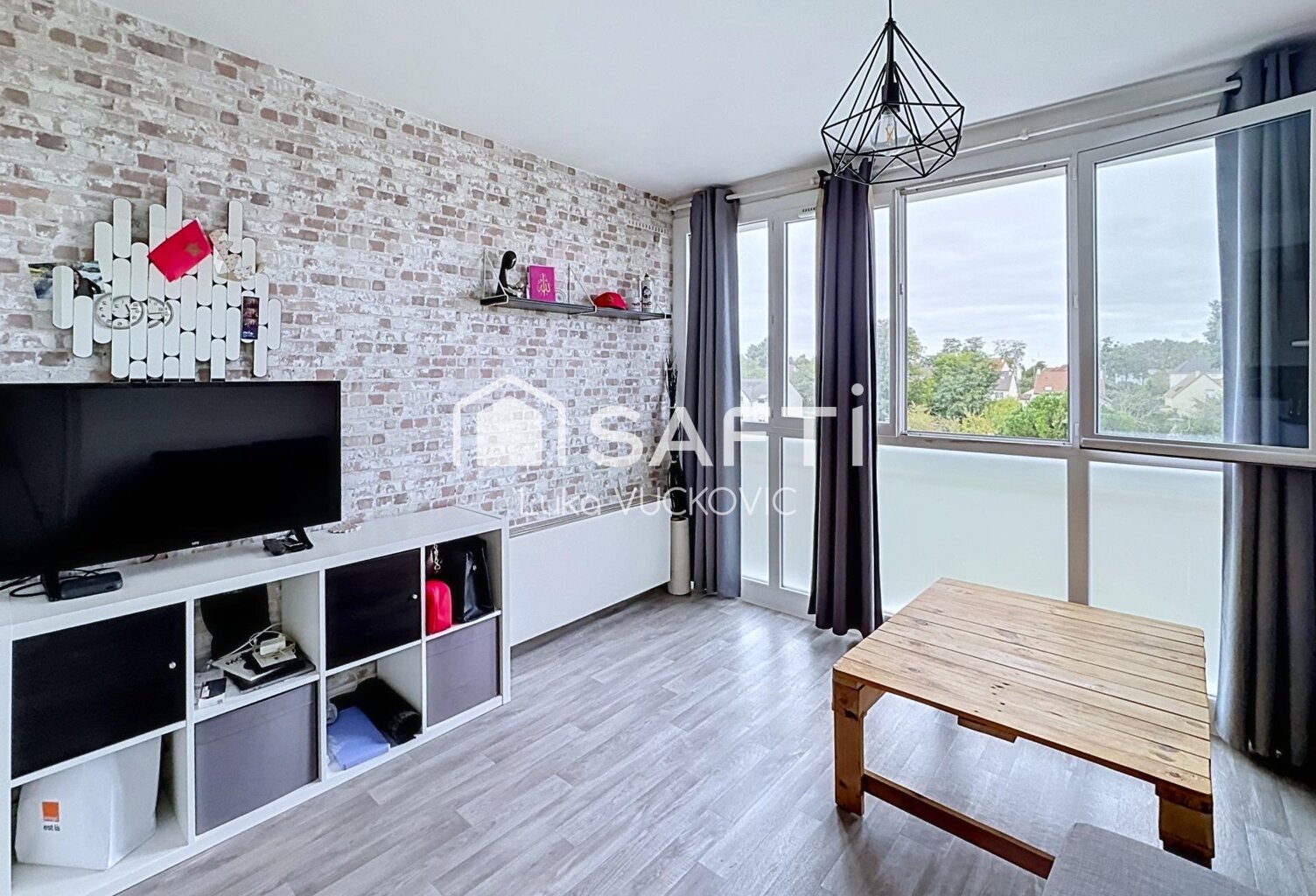 Studio 24 m² avec parking et cave à Conflans. — photo 1