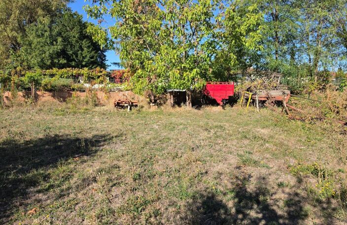 Terrain constructible arboré de 2 248 m² — photo 3