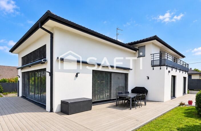 À BRUNSTATT-DIDENHEIM  VILLA D'ARCHITECTE  MEUBLÉE  239,18 m² | 7 pièces | Terrain de 8,66 ares. L'élégance contemporaine dans un cadre privilégié. — photo 4