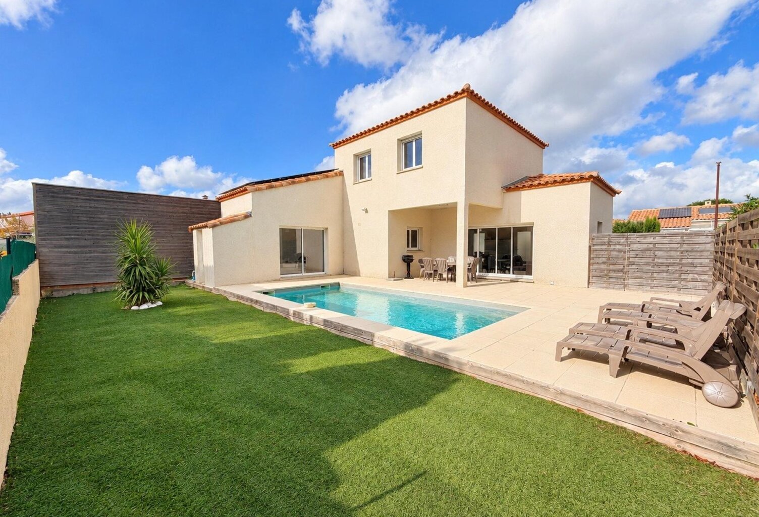 Piscine au sel, 4 chambres et terrasse de 72 m² — photo 1