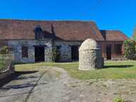 Ancien corps de ferme et ses dépendances / 5500m² — photo 2