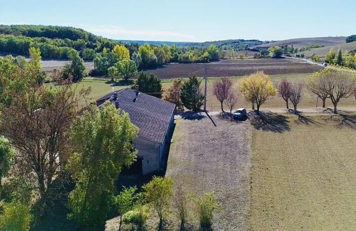 Corps de ferme avec dépendances et terrain de 3300m² — photo 4