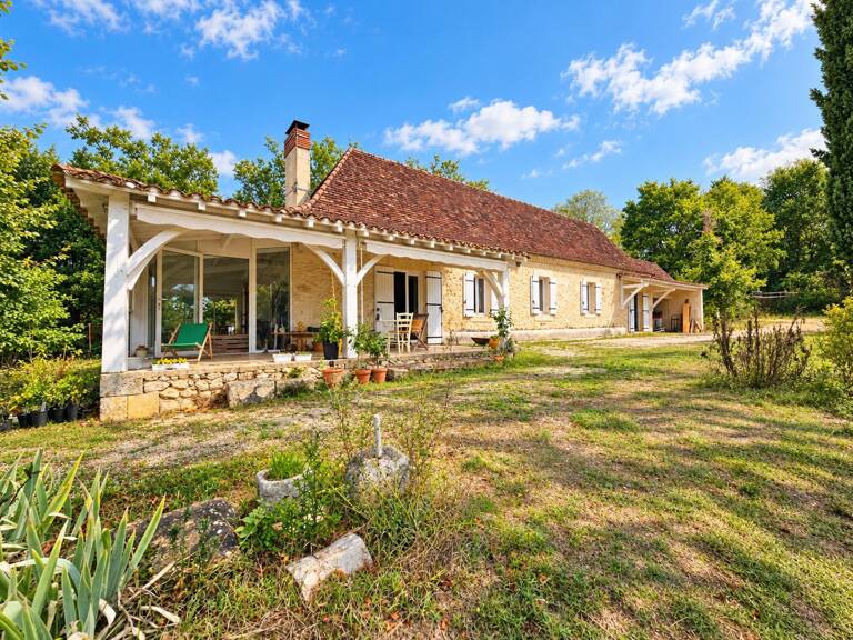 Maison en pierre, nature et vie partagée — photo 1