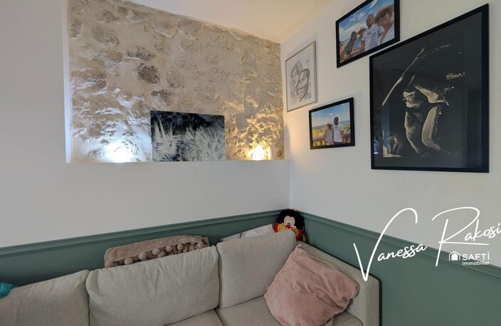 Maison en pierre rénovée à Saint-Vivien, avec jardin, terrasse, 3 chambres et bureau, proche commodités. — photo 3