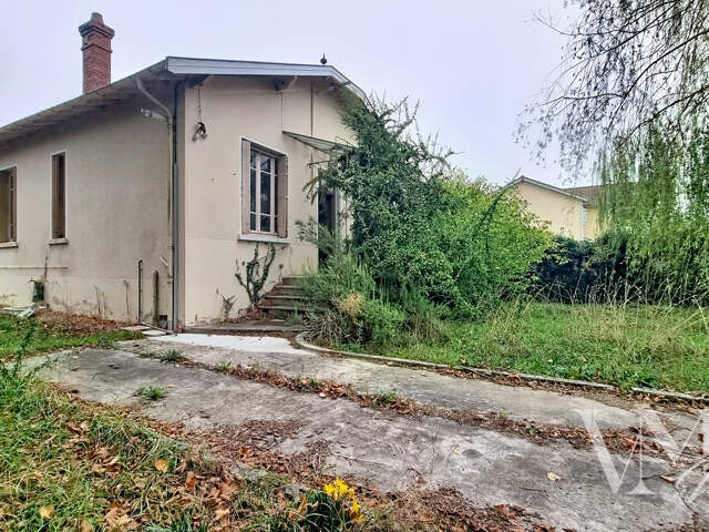 BEYNOST   MAISON À RÉNOVER   BEAU POTENTIEL — photo du bien