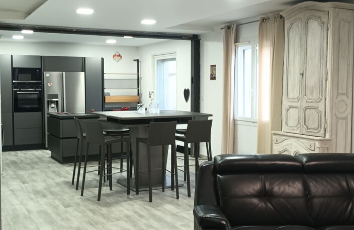 Vente Maison/villa 5 pièces — photo 2