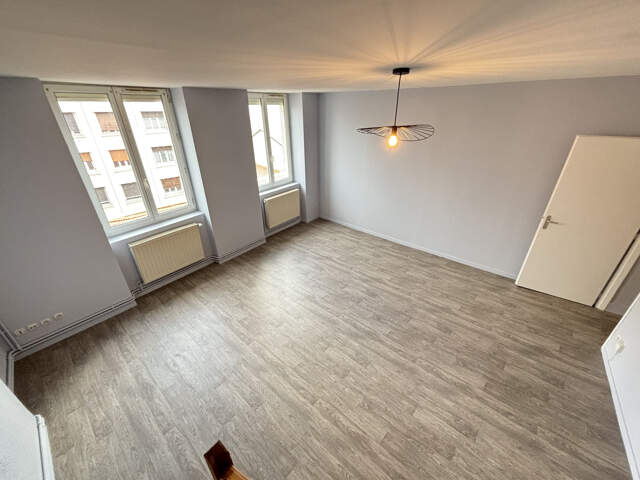 DUPLEX F3 - Secteur VALBENOITE - CENTRE DEUX — photo du bien