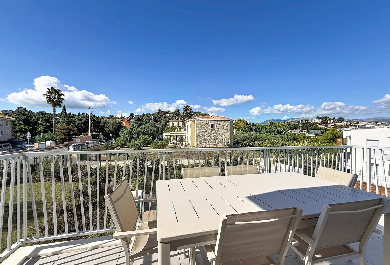 Villeneuve-Loubet Plage   À vendre, superbe 2 pièces en dern — photo 1