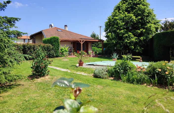 Proche Roanne, Maison de construction traditionnelle sur 346 — photo 4