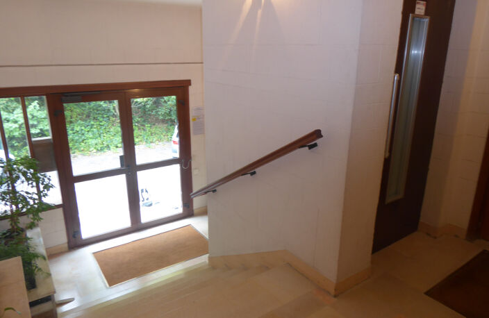 LOCATION APPARTEMENT 5 PIÈCES MONTPELLIER ARCEAUX - ASSAS — photo 3