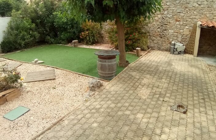 Villa — photo 2