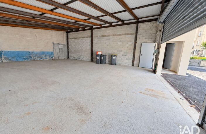 Vente Boutique/Local commercial 110 m&sup2; — photo 2