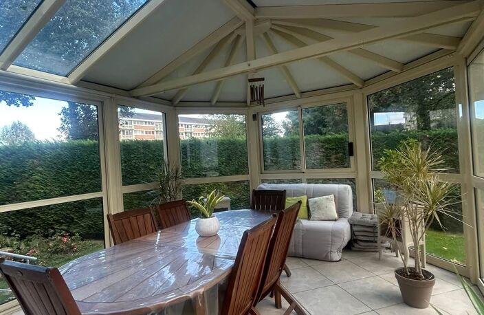 Vente Maison/villa 10 pièces — photo 2