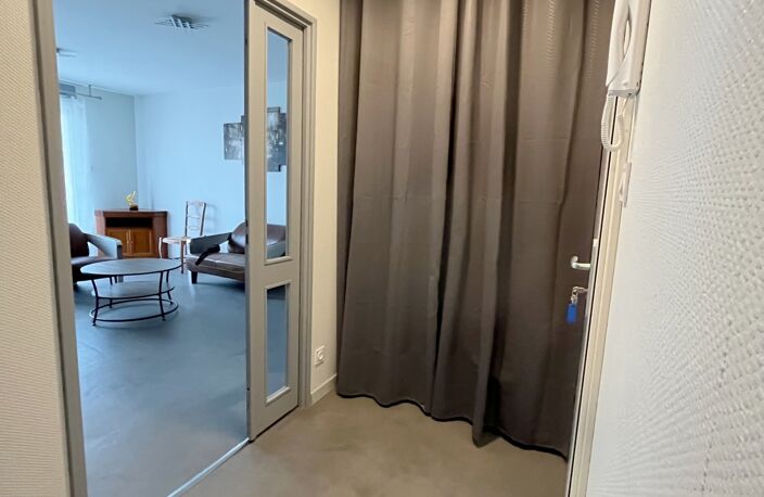 Vente Appartement 2 pièces — photo 2