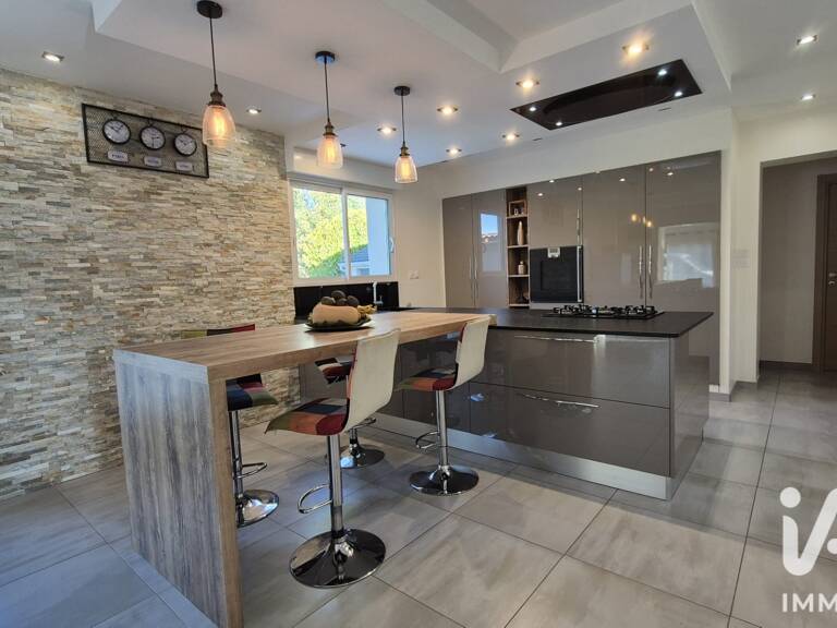 Vente Maison traditionnelle 8 pièces — photo 1