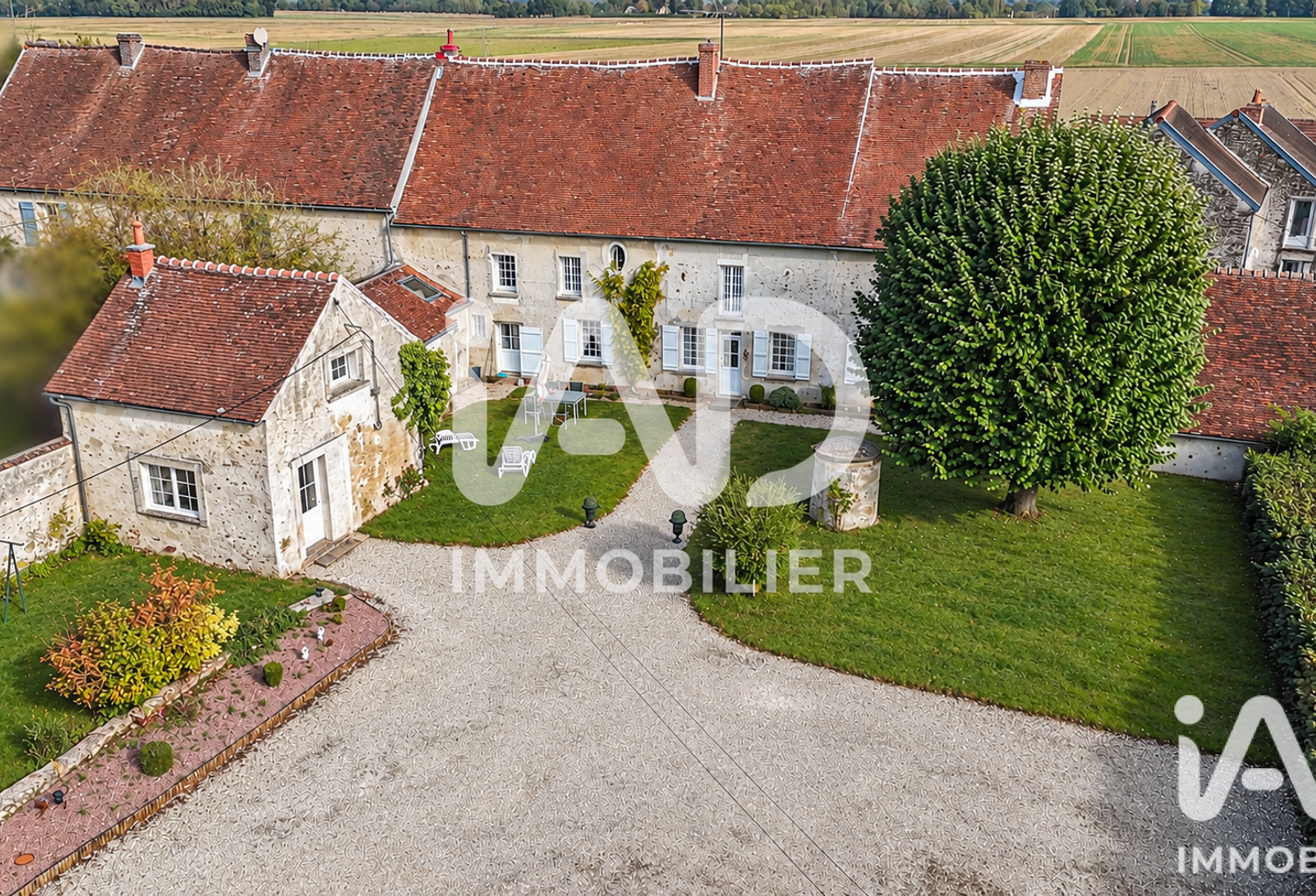 Vente Maison/villa 8 pièces — photo 1
