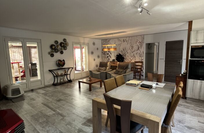 Vente Maison/villa 5 pièces — photo 2