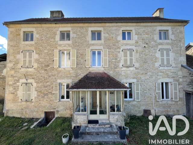 Vente Maison de campagne 9 pièces — photo du bien